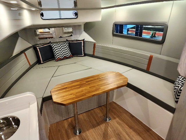 Lancha Triton 38 Flyer HT - ñ e Fs/Focker/Phantom/Bayliner/Solara - Foto 3