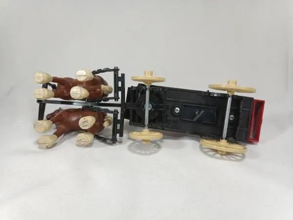 Linda Carroça com dois Cavalos e um Tanque - tema da True Value, loja de ferramentas - Foto 5
