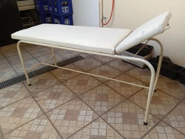 Maca c/ cabeceira regulável em Couro Ecológico / Aço Branco 80 cm x 63 cm x 182 cm - Foto 2