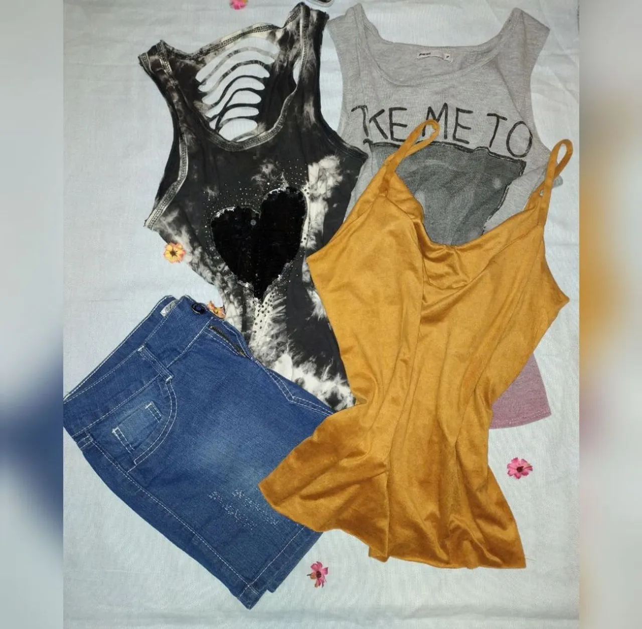 Conjunto de Roupas Feminino