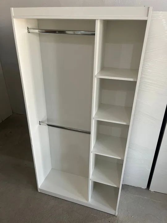 CLOSET COM COLMEIA NICHO CABIDEIRO - MDF