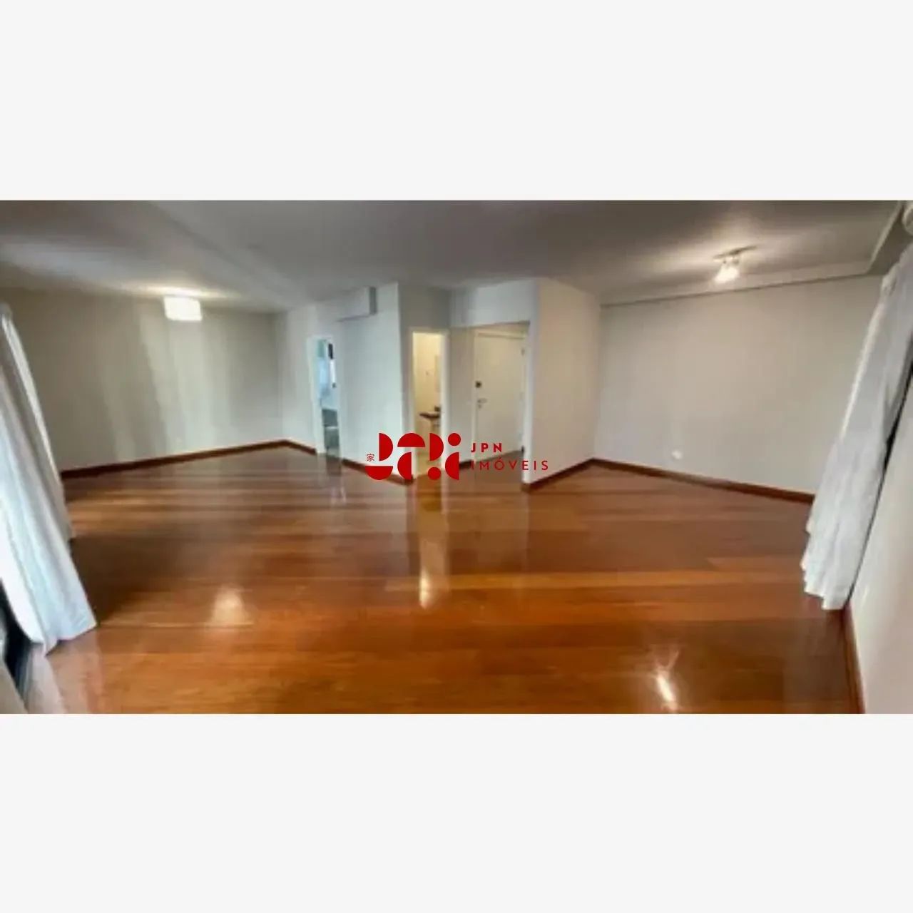 Apto em Moema - 167m², 03 suítes, 04 vagas