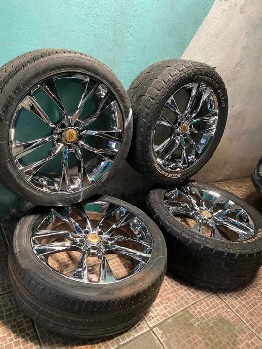 Para -Despega- Vendo Jogo De Rodas Aro 20 Cromas- Em ótimo Estado-5 Furos-