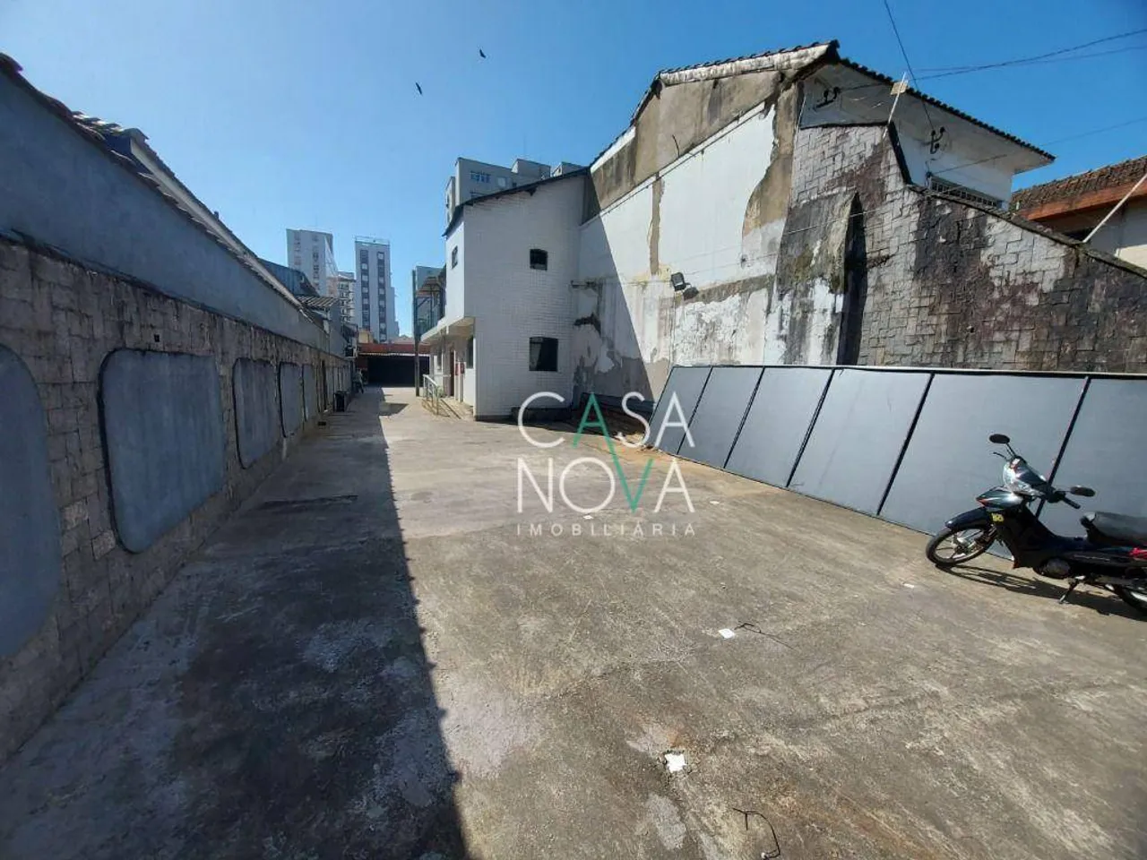 Terreno comercial com imóvel, para alugar 420 metros quadrados