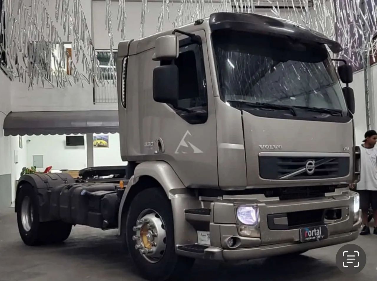 Volvo 330 euro 5 2013 - Foto 4