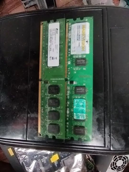 Memória RAM DDR2 2x2GB