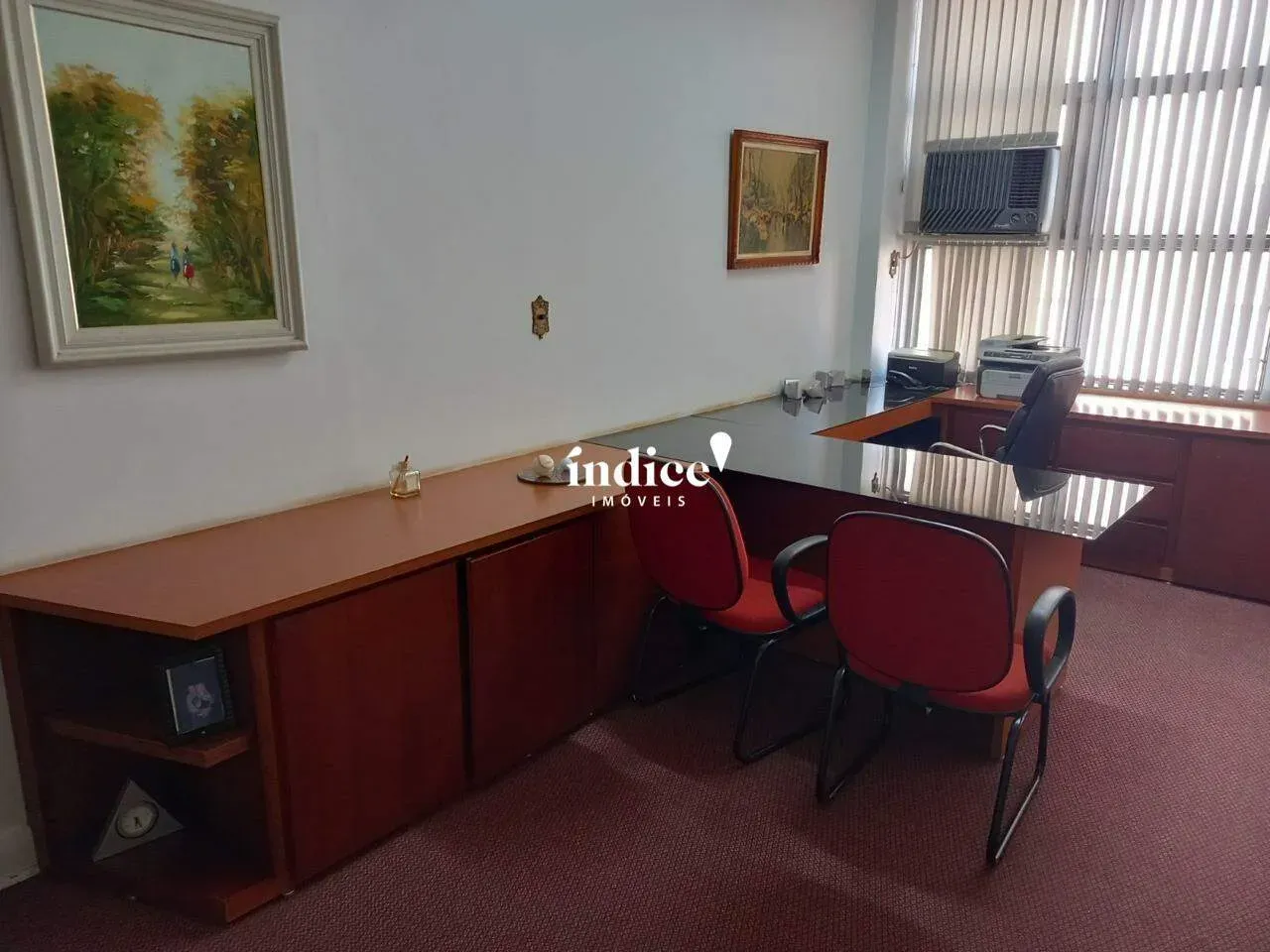 Sala comercial mobiliada para alugar no bairro Centro
