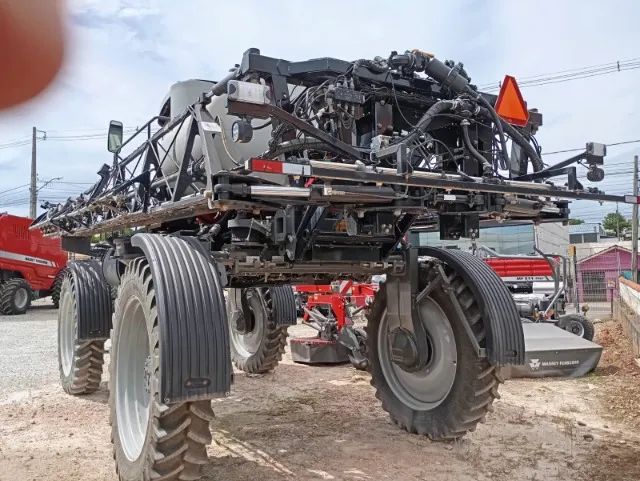 Pulverizador Massey Ferguson - Autopropelido MF 9330. Fabricação 2019 - Foto 2