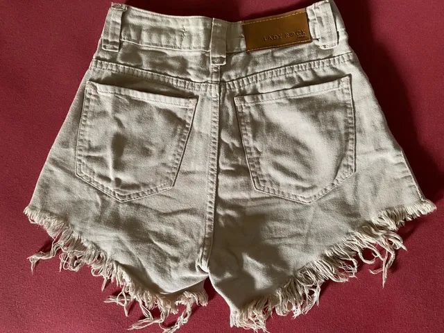 Short lady 2024 rock branco