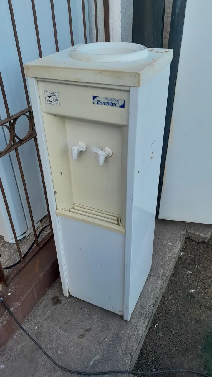 Bebedouro Esmaltec Gelágua