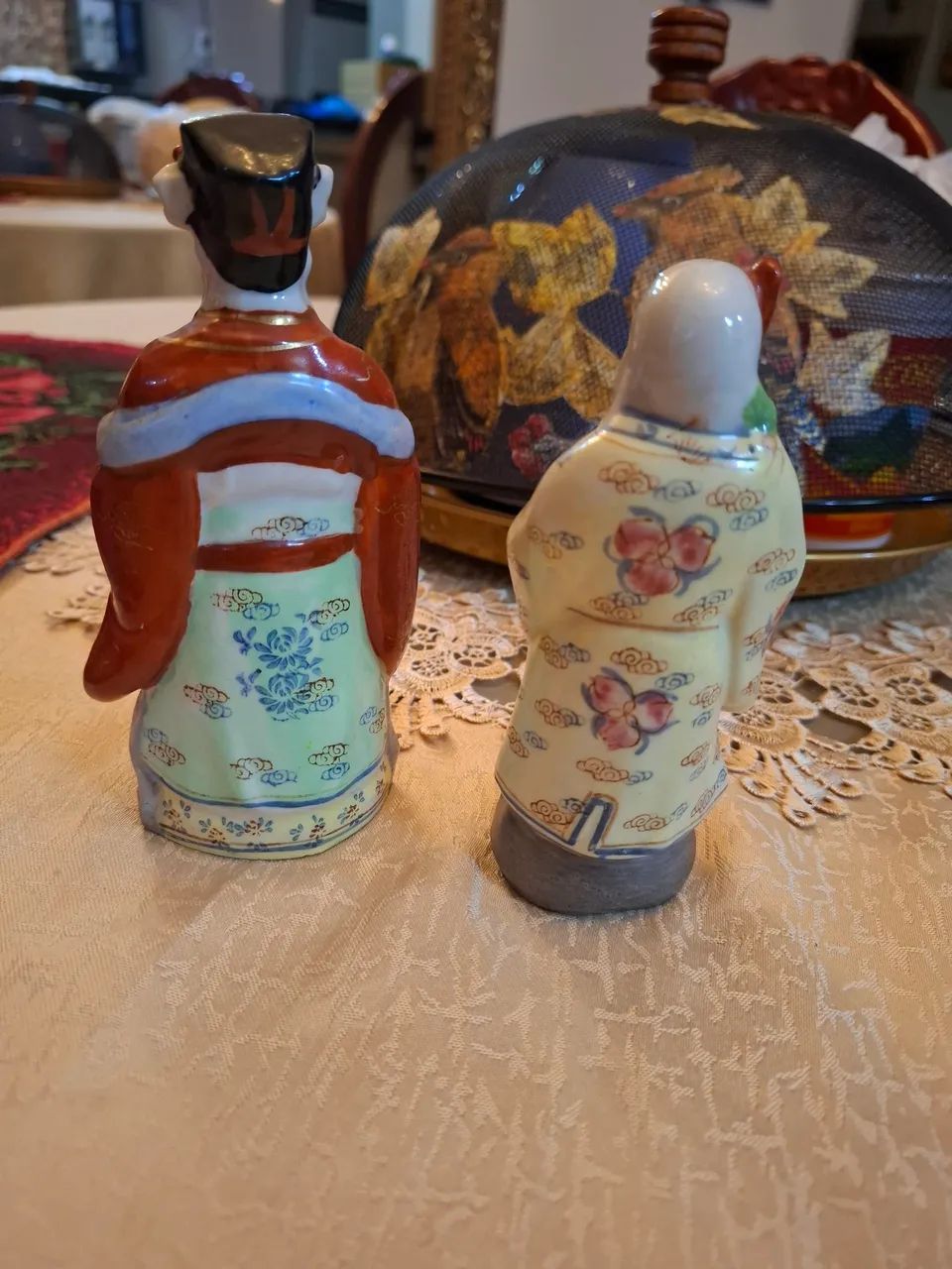 Par de Esculturas de Porcelana Chinesa - Foto 2