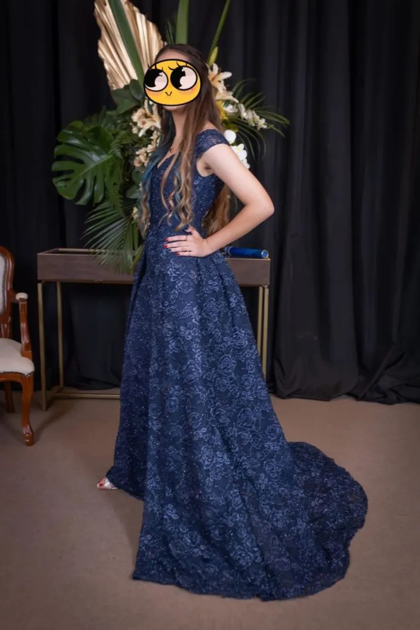 Vestido de Festa Azul com Cauda Elegante - Foto 2