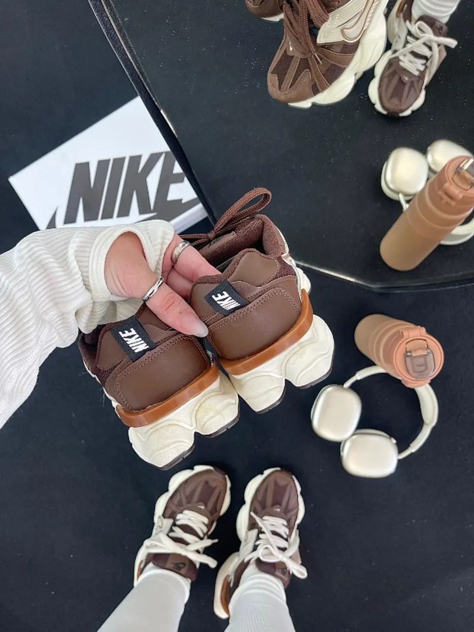 Tênis Nike V2K Run café coffe Premium - ?Dois tipos de Cadarço  - Foto 4