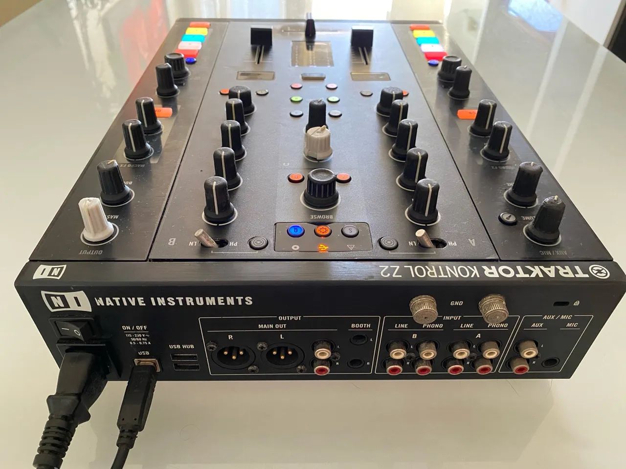 Mixer Traktor Z2 - possibilidade de usar com Serato dj / Ñ é djm