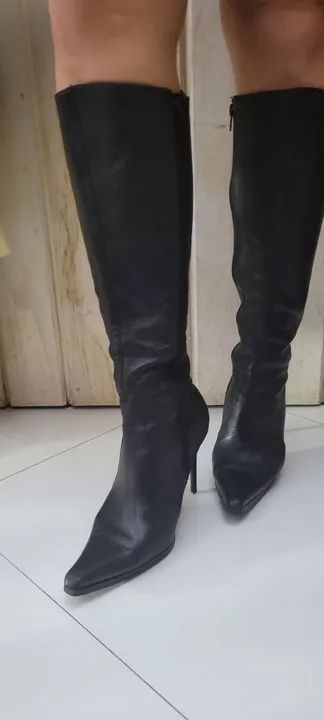Botas de cano alto pretas de couro DATELE - Foto 2
