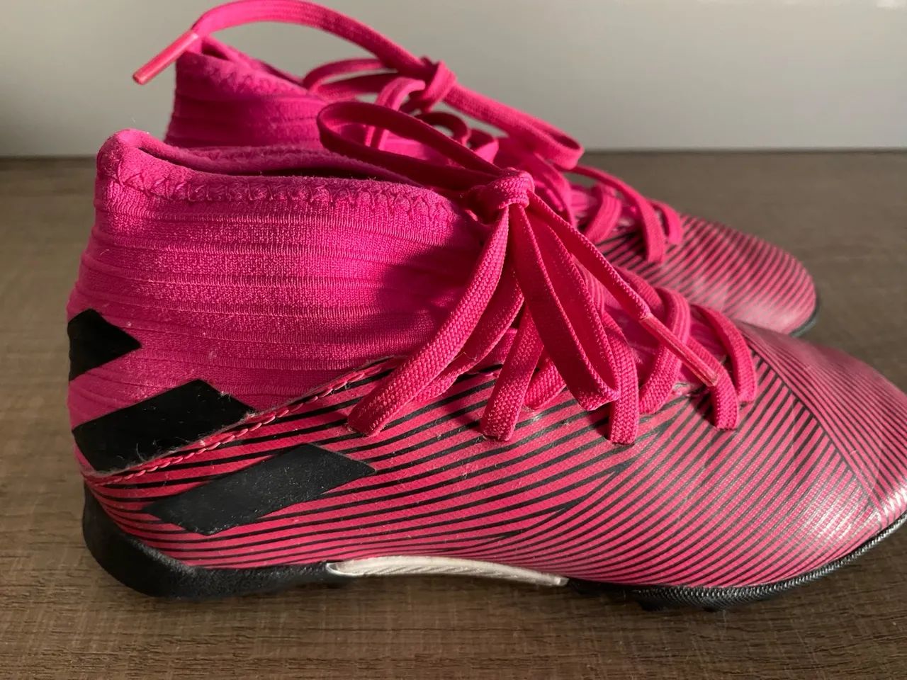 Chuteiras Adidas Rosa - Foto 2