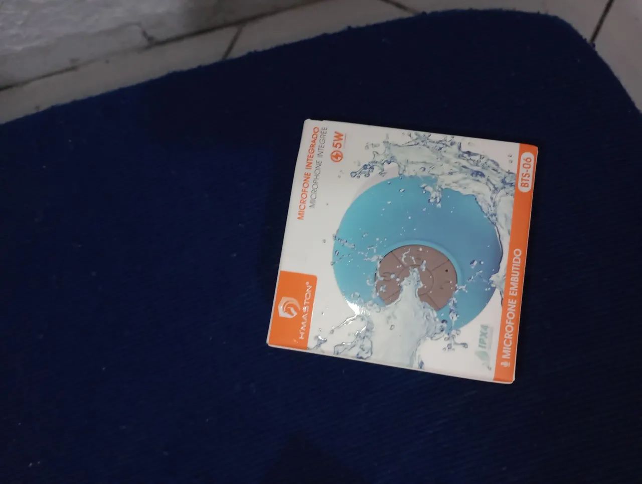 Caixa de Som Bluetooth Impermeável com Microfone Embutido