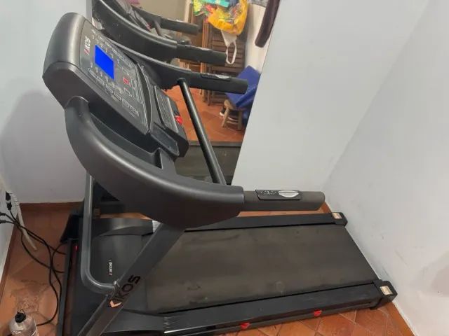Esteira Ergométrica Kikos KS2202i Premium - inclinação | 12 programas | 110V | dobrável 