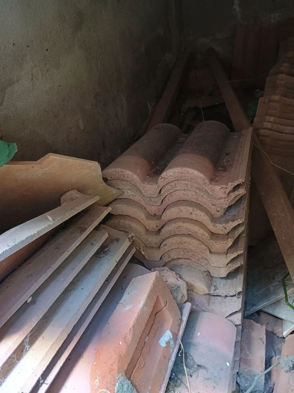 Tijolos e Telhas64861352003074124