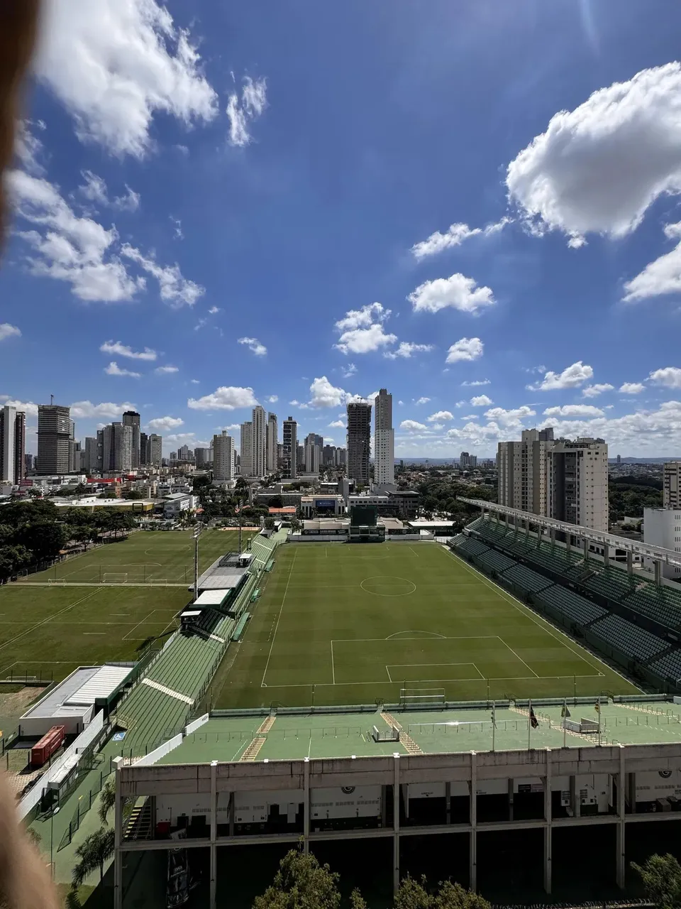 Apartamento 4 quartos a poucos passos do Parque Areião