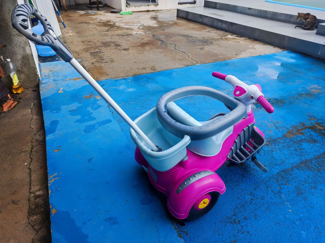 Triciclo Infantil Rosa com Haste de Empurrar