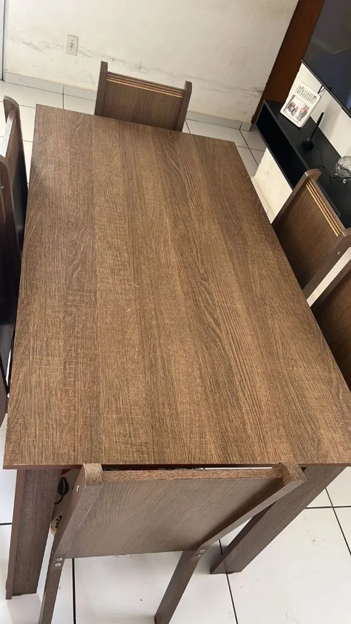Mesa de Jantar em Madeira 6 Cadeiras