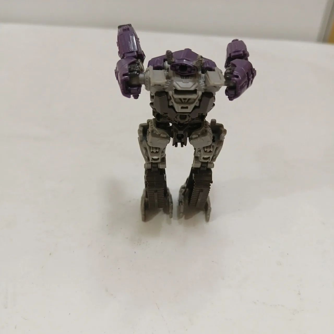 Boneco Transformers toys Studio series Bumblebee Shockwave Hasbro  - Foto 3