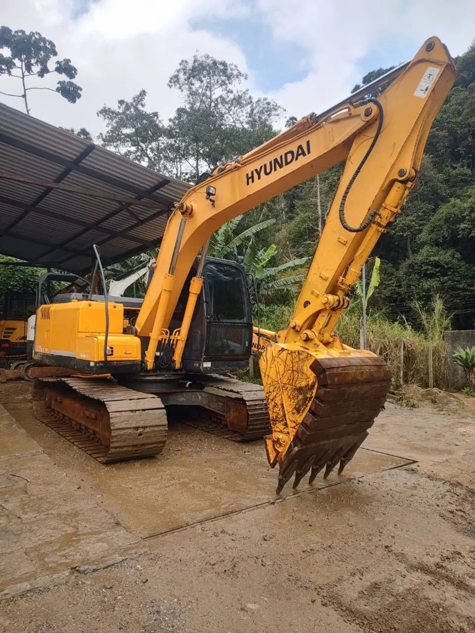 Escavadeira Hyundai 140 LC 7 , ano:2011.