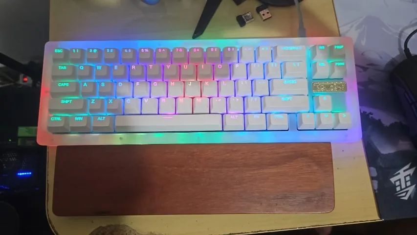 Teclado Custom Barebone Akko Acr Pro 68 + Switchs Akko cream Blue + Keycaps PBT Doubleshot