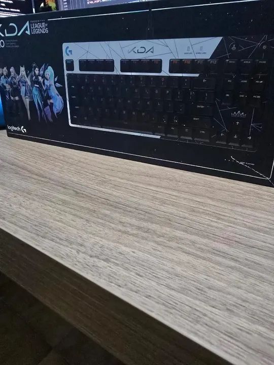 Teclado Gamer Mecânico Logitech G PRO K/DA League of Legends - Foto 5