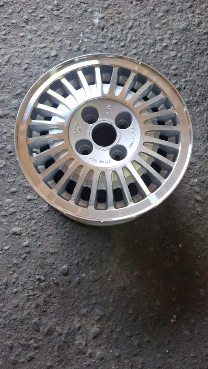 Roda avulsa Santana CD, Voyage GLS. 
