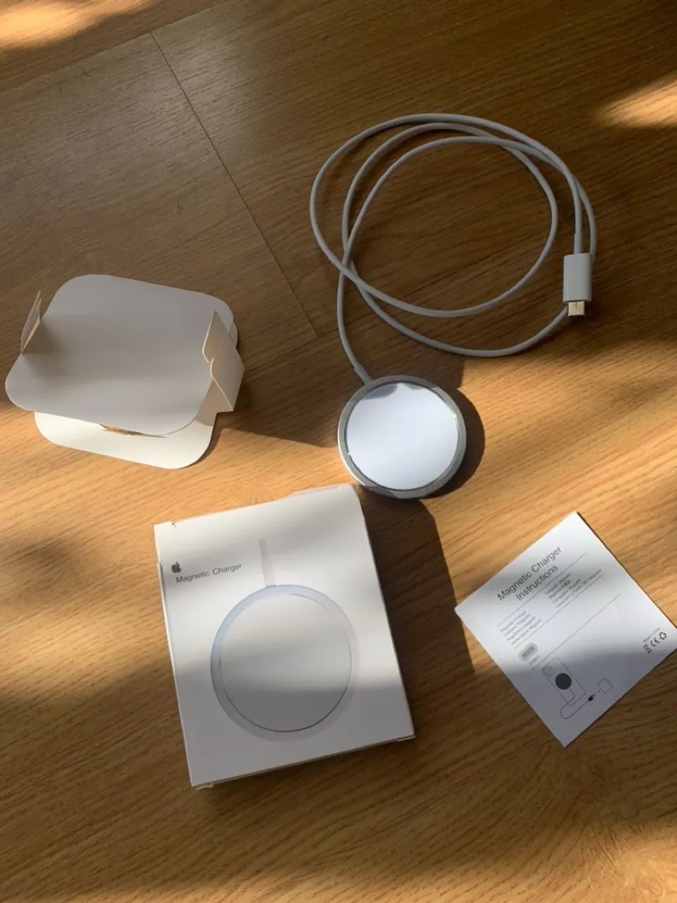 Carregador Magnético Apple iPhone 15W