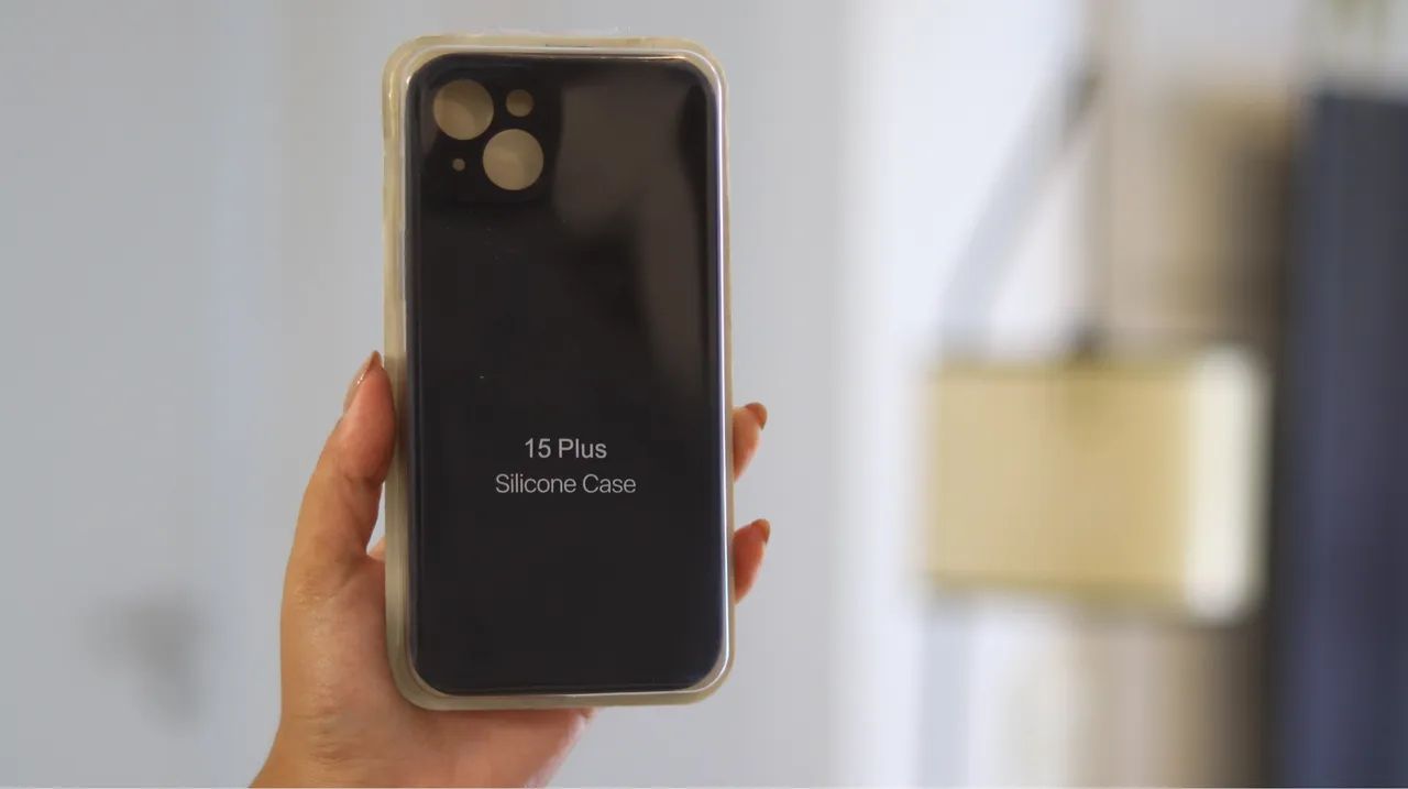 Capa de Silicone para iPhone 15 Plus - Preta - Foto 2