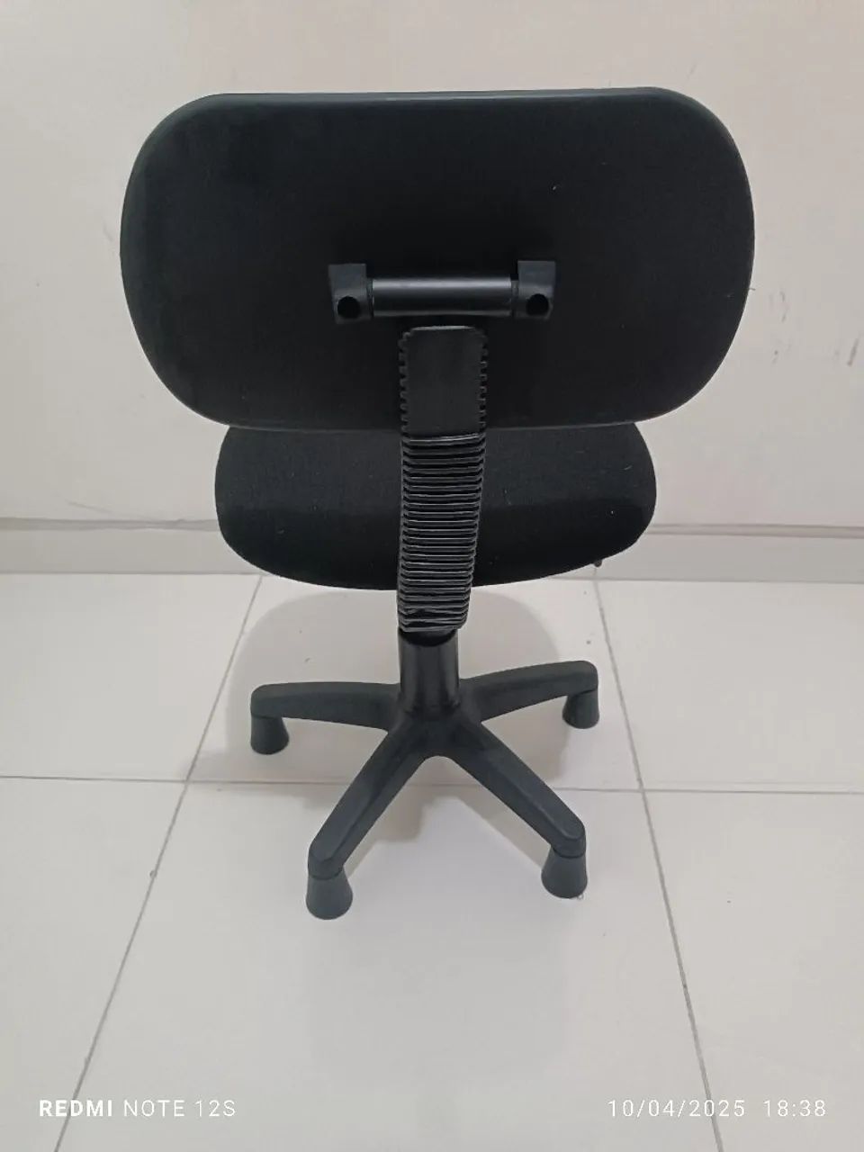 Cadeira de Escritório Giratória com Encosto - Foto 3