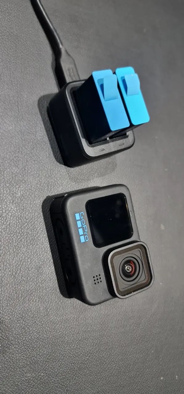 GoPro Hero 10 Black com baterias e carregador Câmeras e