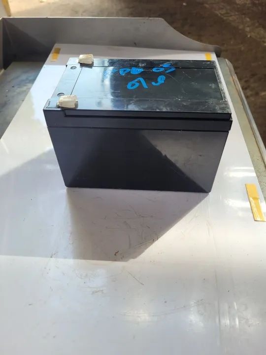 Vende se bateria estacionaria VISION 12 volt 12 amp - Foto 2