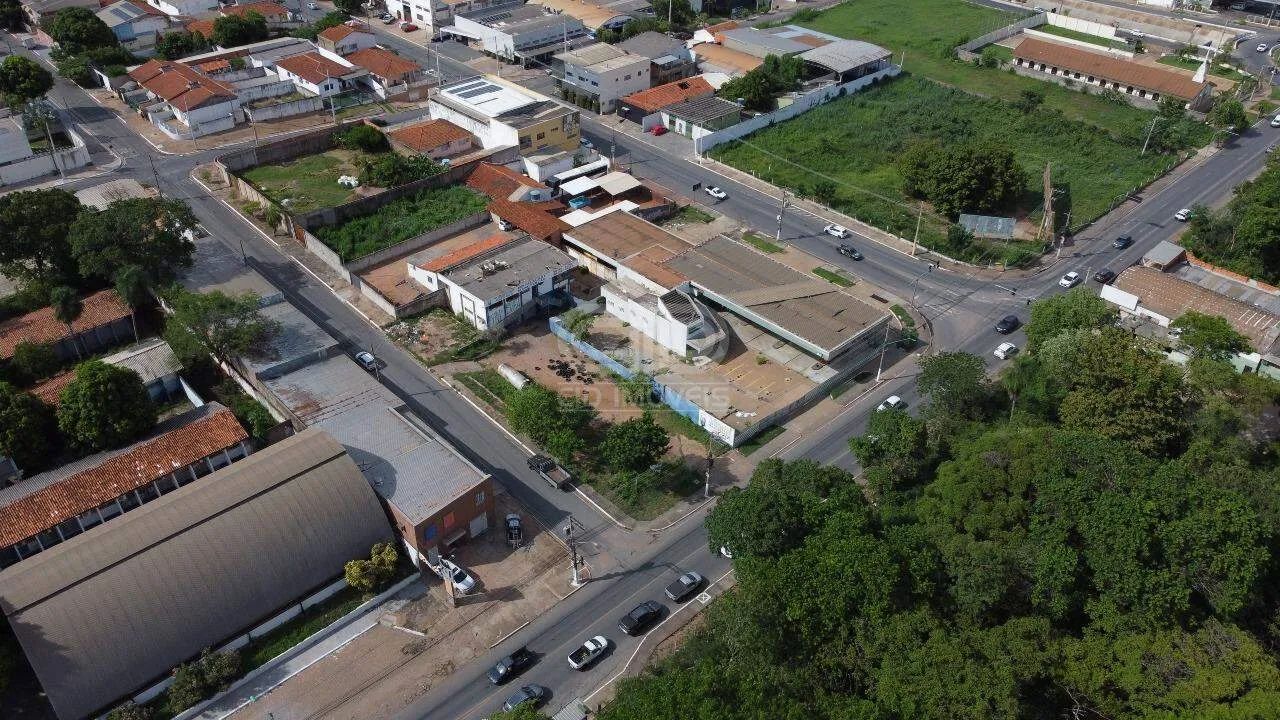 Imóvel comercial com terreno de aproximadamente 900m² no bairro Porto - Foto 5