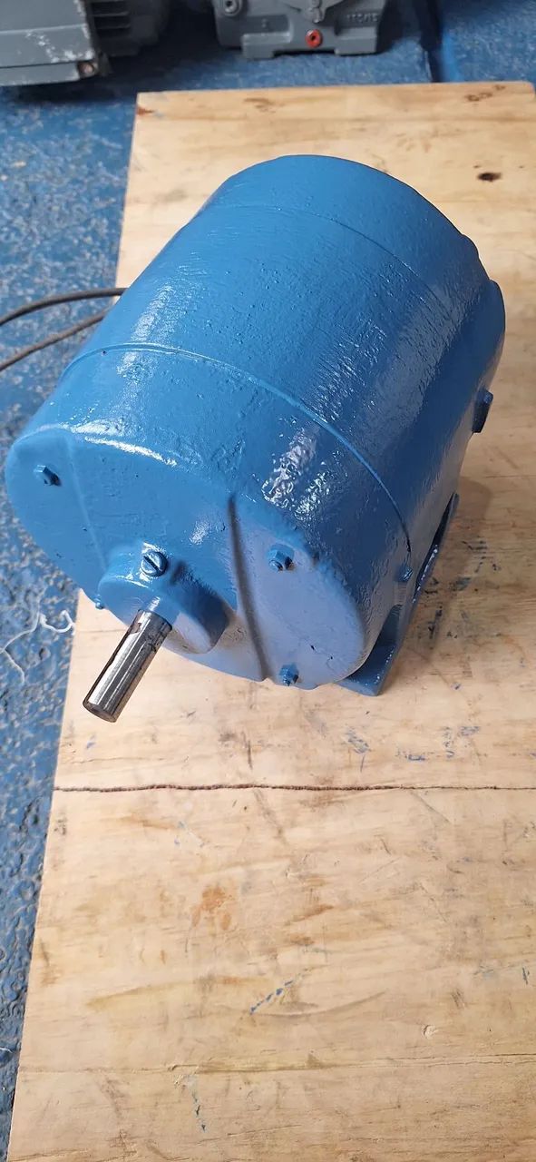 Motor elétrico trifásico 1 cv  rotação: 3450 alta Rotação - Foto 2