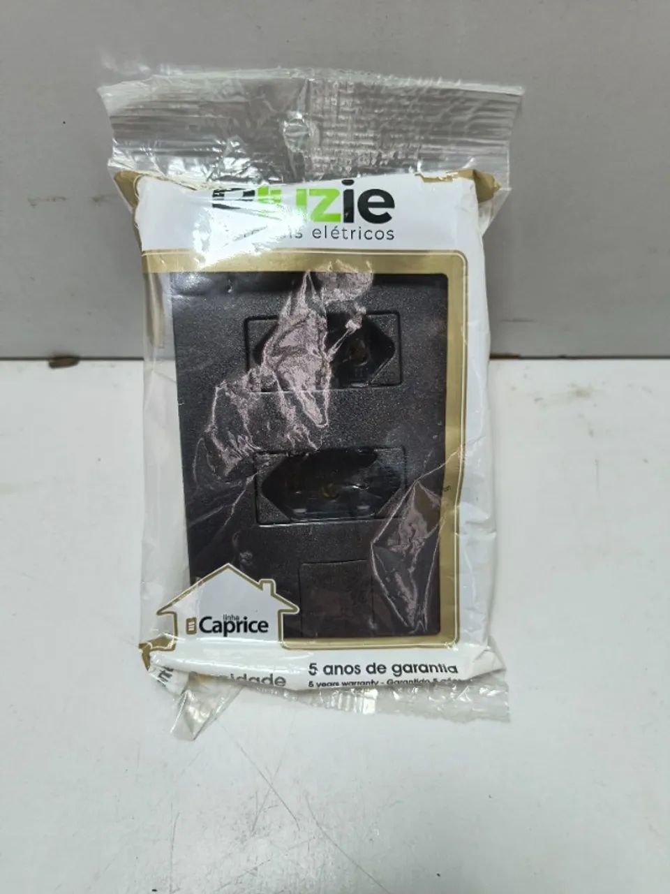 Tomada 2P 20a 250v Caprice Preta Fosca 4x2