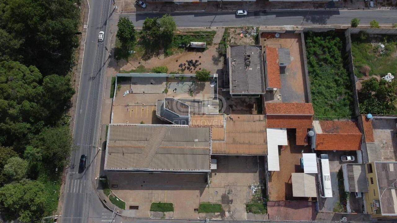 Imóvel comercial com terreno de aproximadamente 900m² no bairro Porto - Foto 3