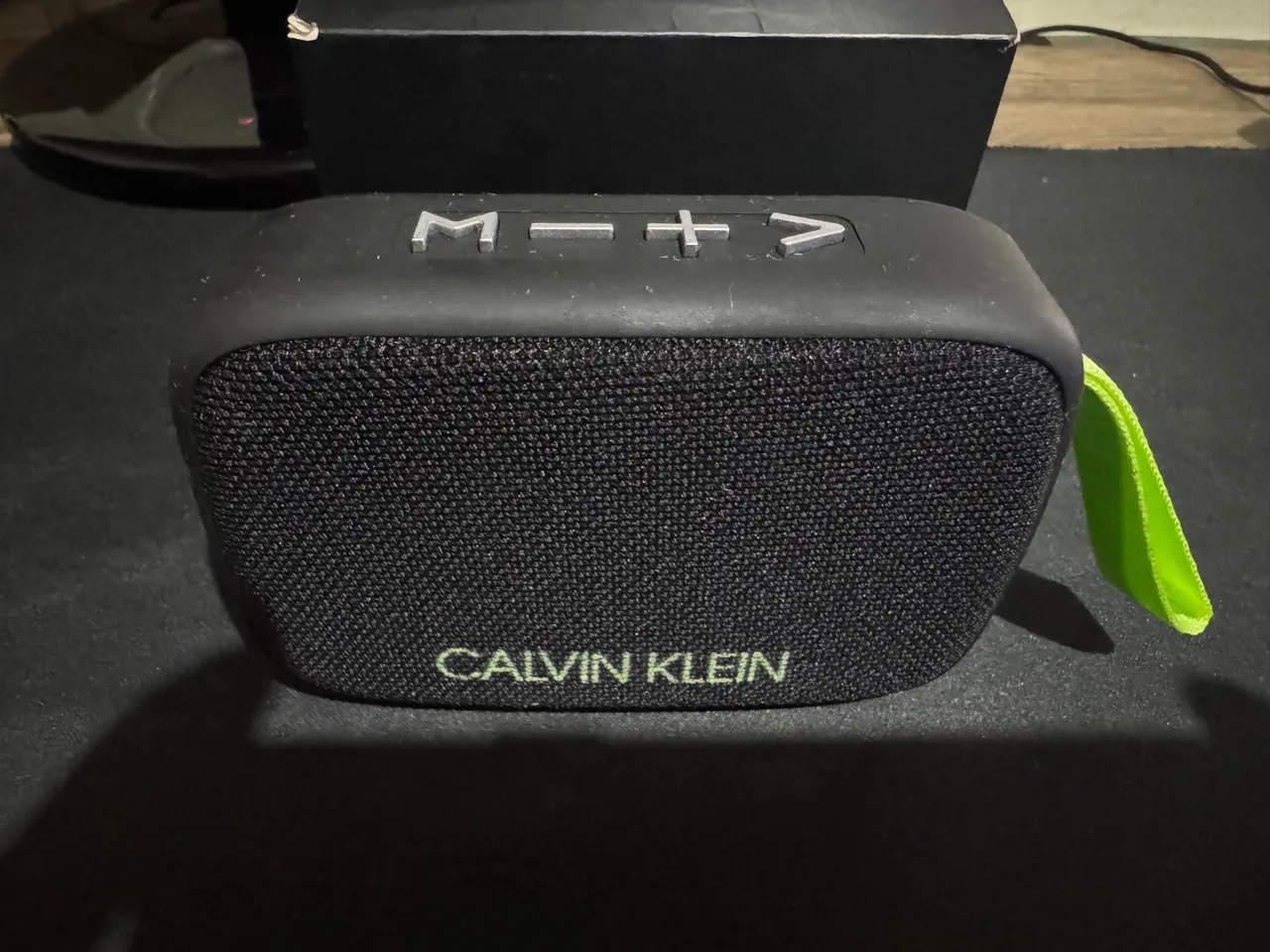 Caixa de Som Bluetooth Calvin Klein
