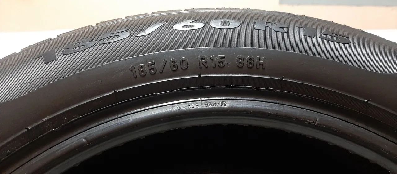 Pneu Pirelli Aro 15 Cinturauto 185/60r15 88H(semi novo) - Foto 5