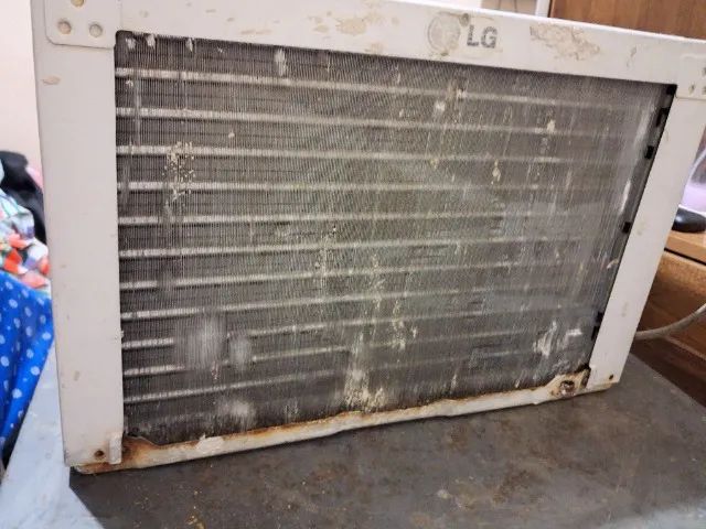 Ar condicionado  LG Digital 8000 btus (Não está Refrigerando) - Foto 2