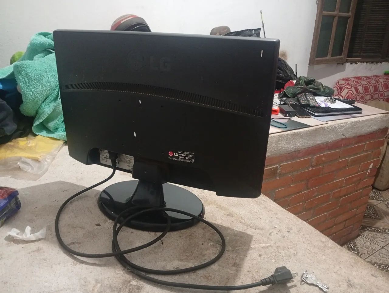 Monitor LG Flatron W2243S - Foto 2