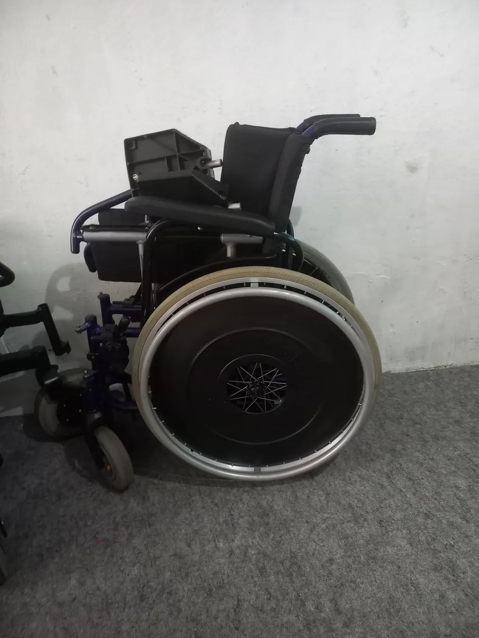 Cadeira de rodas a venda 