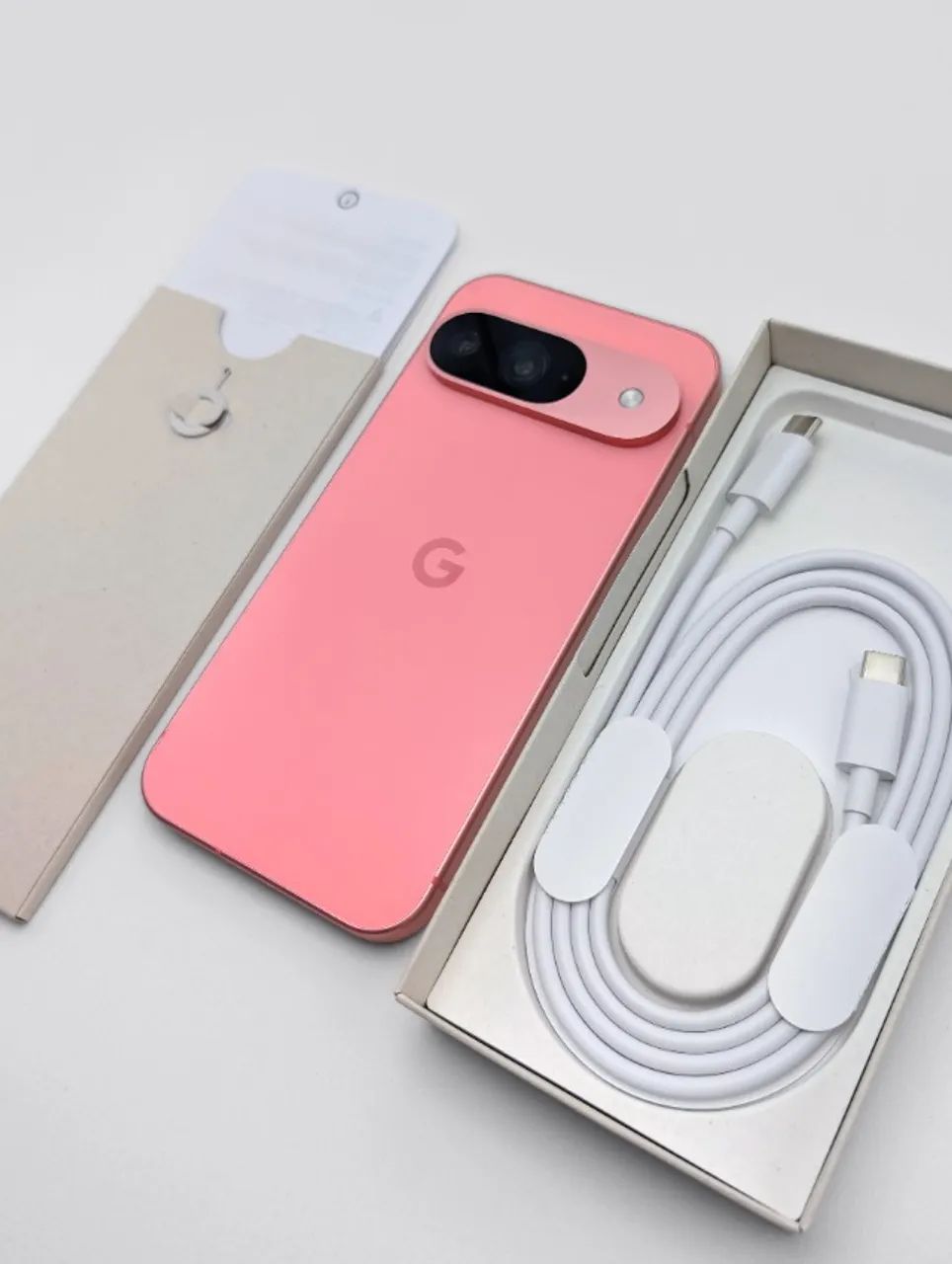 Google Pixel 9 - Rosa Peony - 128 GB + Película aplicada