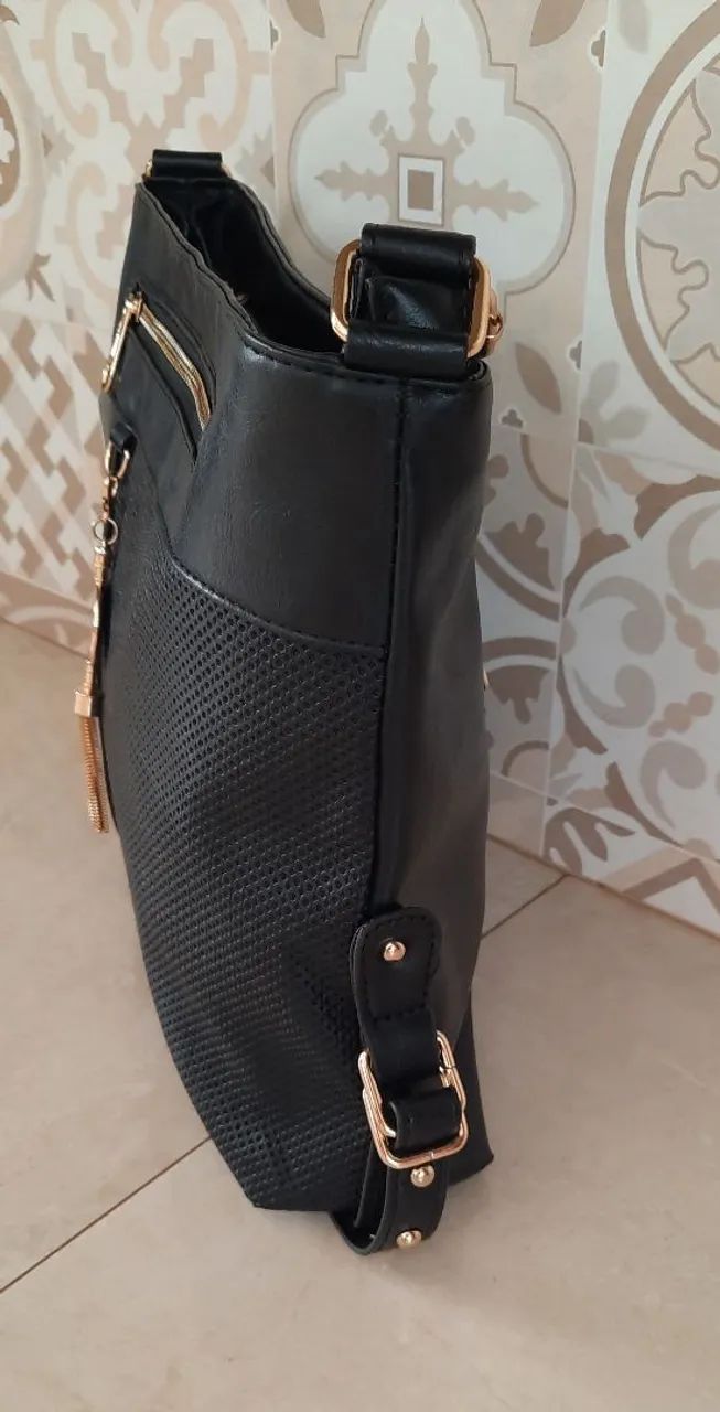 Bolsa Tira-Colo Preta Feminina - Foto 3
