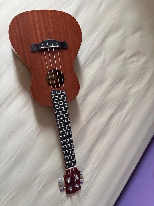 Violão Ukulele Soprano Madeira nunca usado