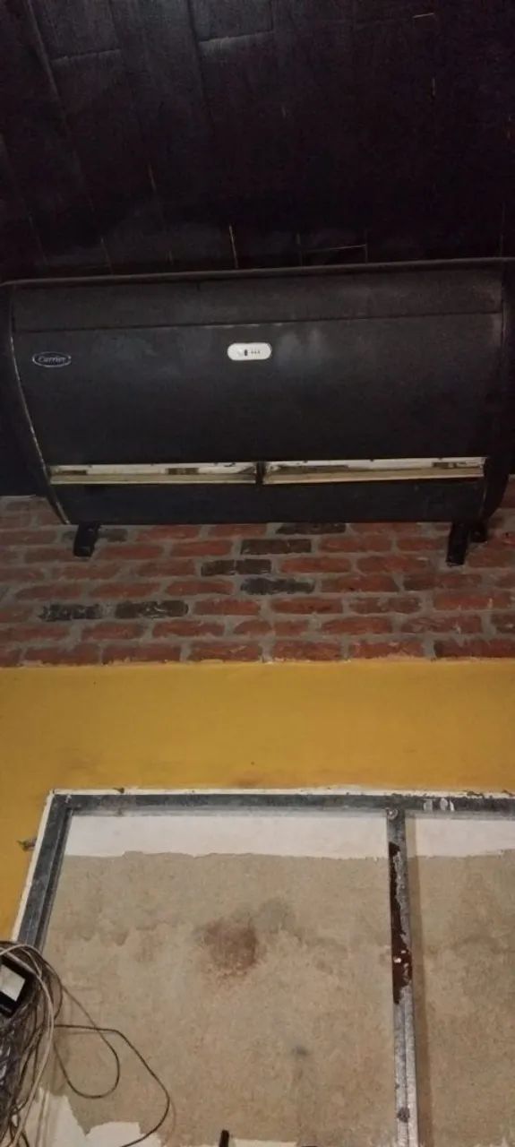 Ar condicionado piso teto carrier