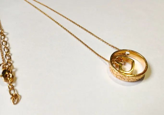 Colar com Pingente de Coração Banhado a Ouro 18K - Amor e Sofisticação - Foto 2